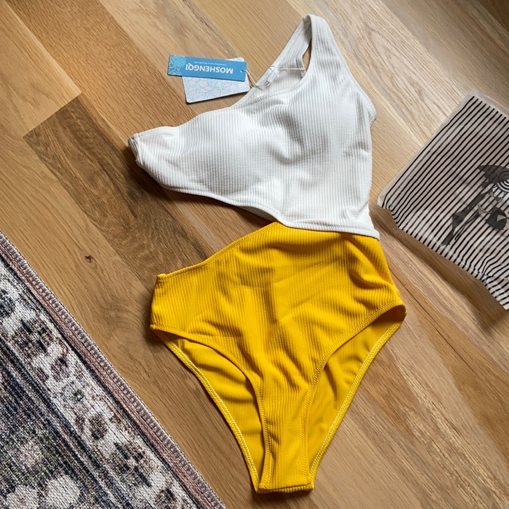 Brand new swimsuit